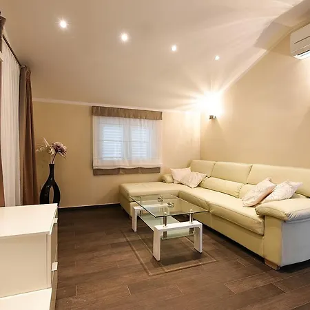 Apartments Villa Zlatko Zadar Rum bild